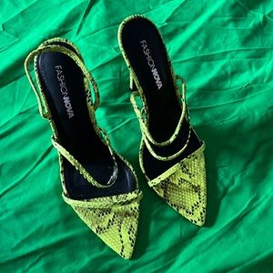 Fashion nova size 7.5 snakeskin lime color heels